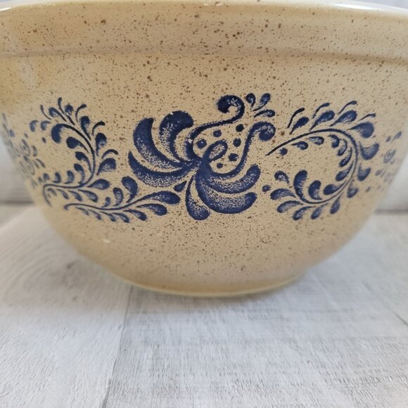 Vintage Pyrex 402 Mixing Bowl By Corning Beige With Blue Floral Design - Picture 5 of 6